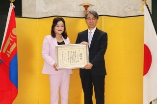 6