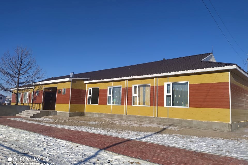 改修した園舎の外観（正面）