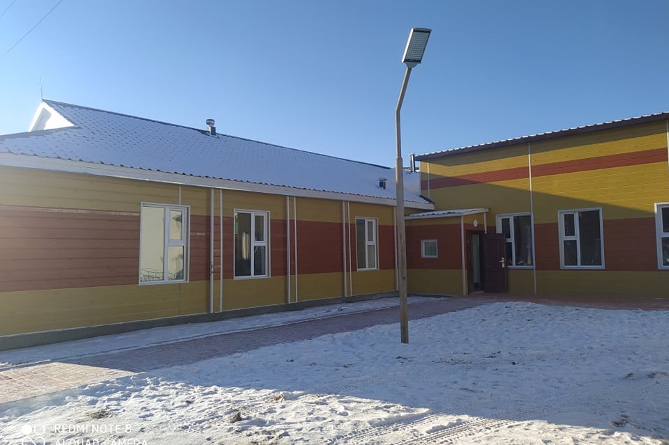 改修した園舎の外観（中庭）